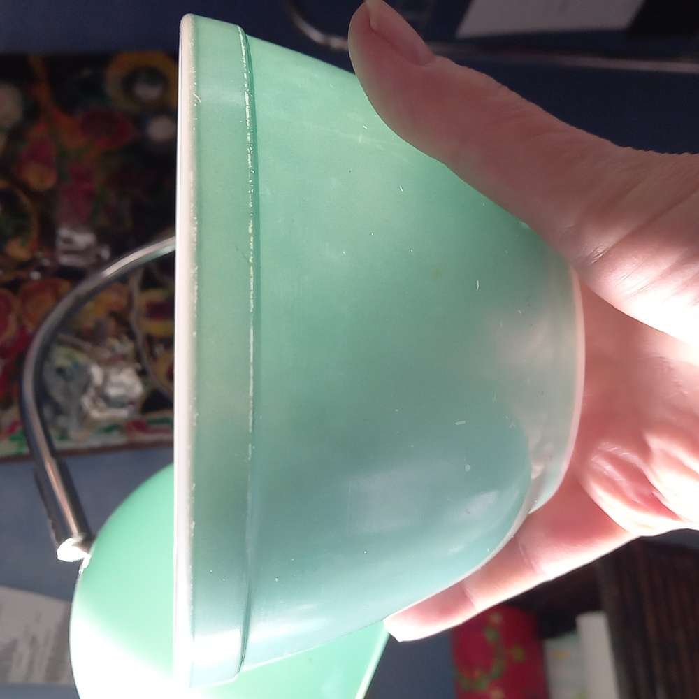 Vintage Pyrex Turquoise #401 Mixing bowl 1.5 Quarts ( 750 ml)